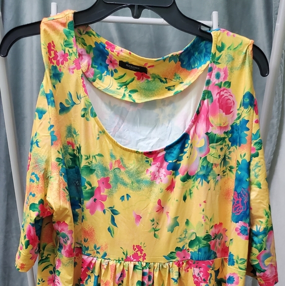 2 Reborn open sleeve tunics - Picture 2 of 2